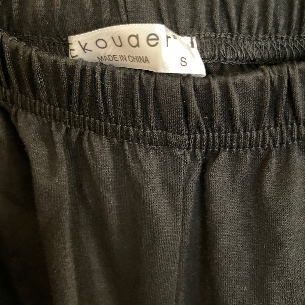 Women's Two-Tone Black & Gray Raglan Pajama Set - Picture 6 of 7